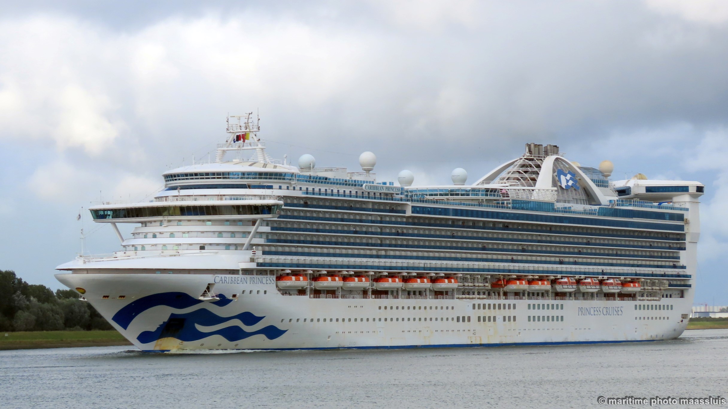 caribbeanprincess01.jpg