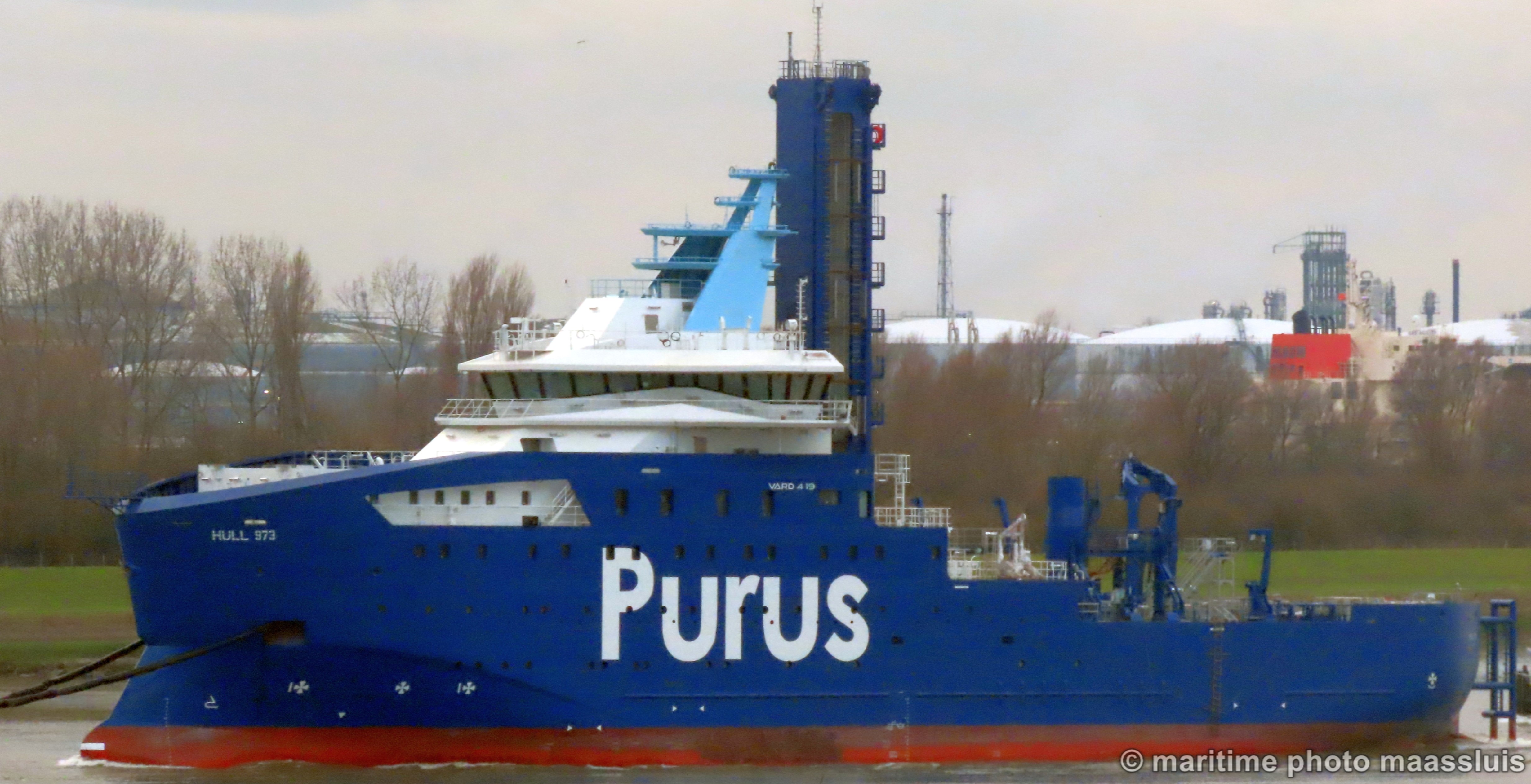 hull973.jpg