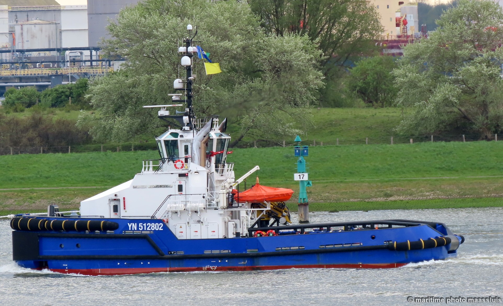 yn51280204.jpg
